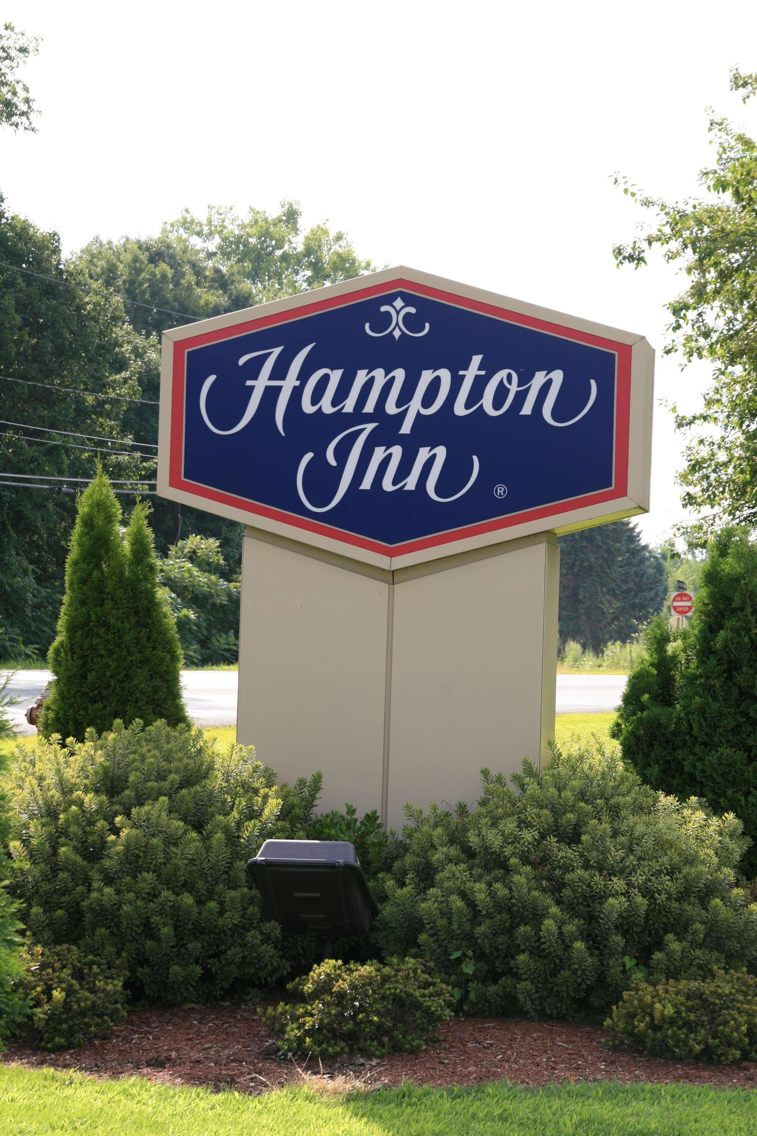 Hampton Inn Hadley-Amherst Area מראה חיצוני תמונה