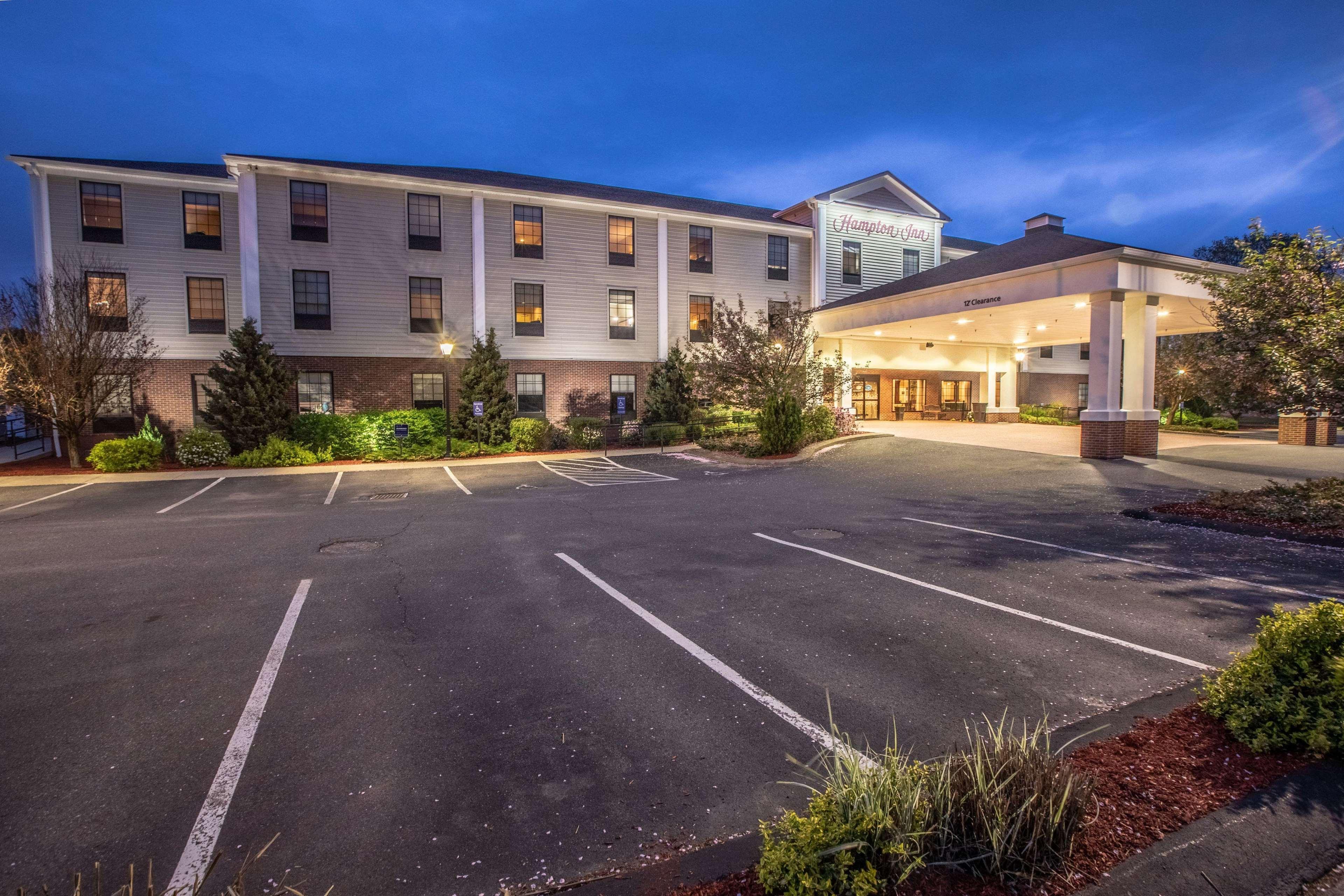 Hampton Inn Hadley-Amherst Area מראה חיצוני תמונה