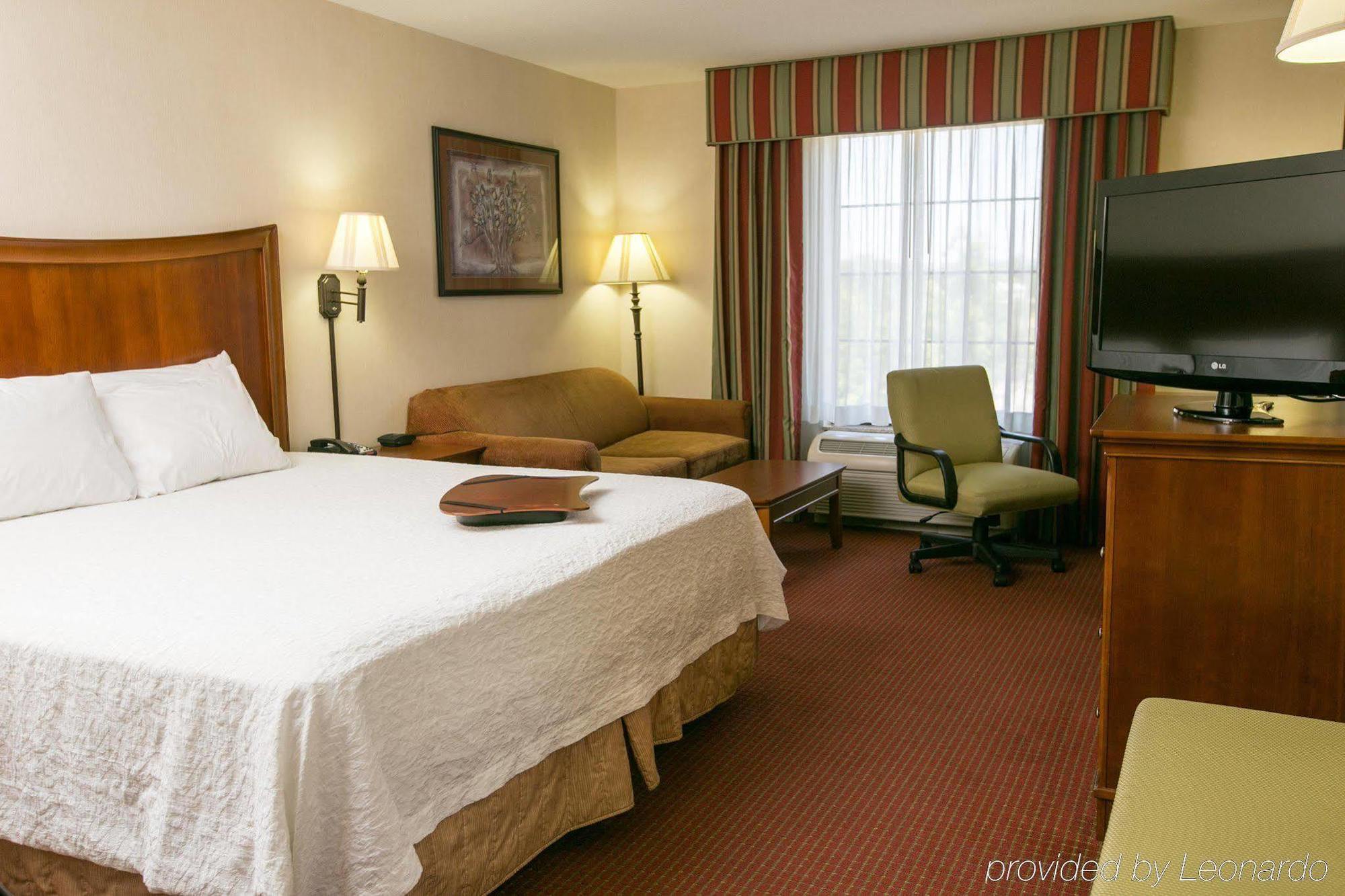 Hampton Inn Hadley-Amherst Area מראה חיצוני תמונה